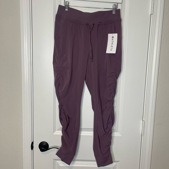 Athleta Attitude Pant in Volcanic Violet Size 4 - Picture 6 of 10